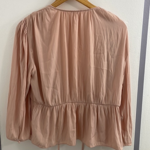 Wilfred Aritzia Shanina Blouse Top size L blush pink - Picture 5 of 5